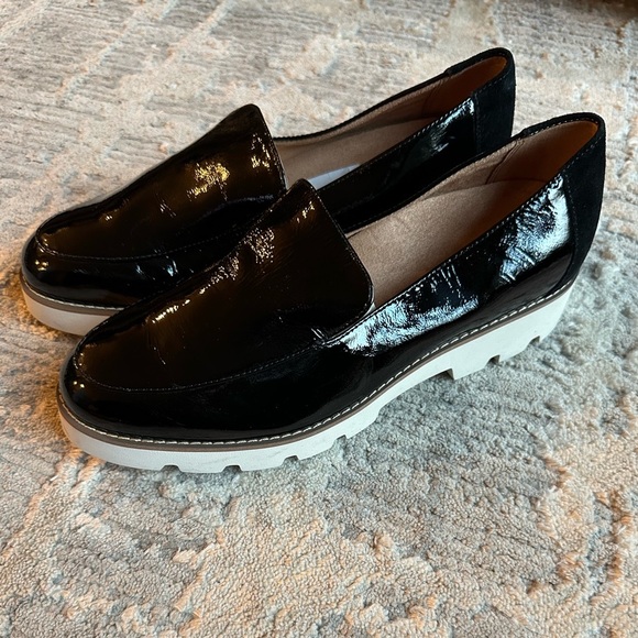 Vionic Kensley Black Slip On Patten Leather Suede Lug Orthotic Loafers Size  7 - Picture 4 of 10